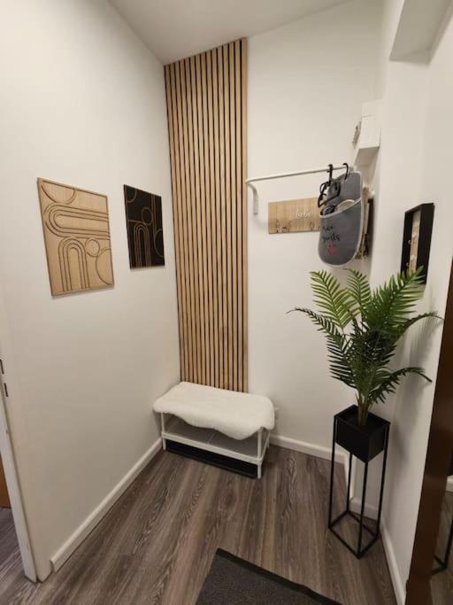 Affordable Suite In Vienna'S Hotpoint Exterior foto