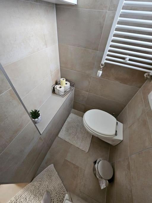 Affordable Suite In Vienna'S Hotpoint Exterior foto